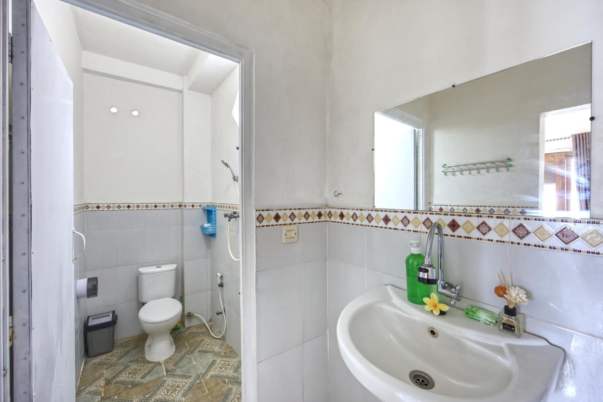 Bagus Cottage Batununggul Phòng bức ảnh